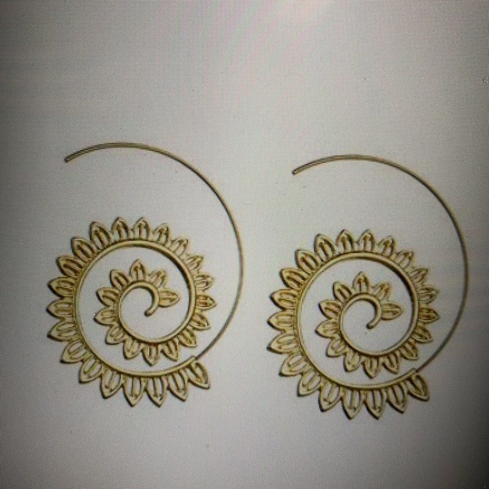 Gold Exaggerated Round Earrings - Picture 2 of 4